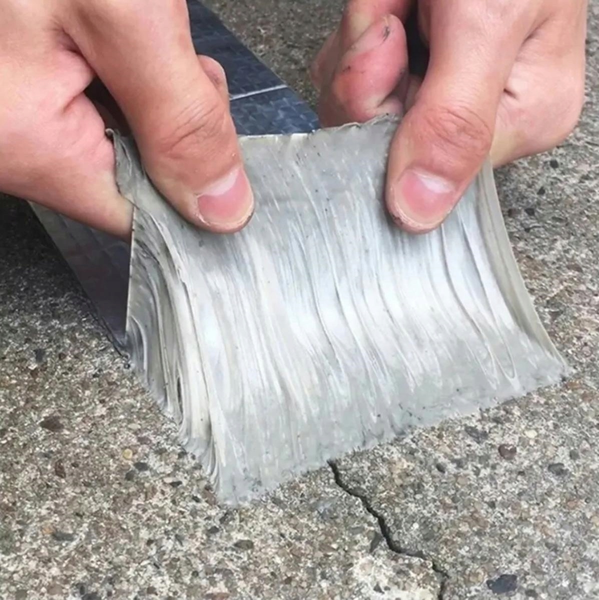 image-1381.jpeg Taśma Butylowa Wodoodporna Uszczelniająca Aluminiowa Guma Butylowa Mocna 5m