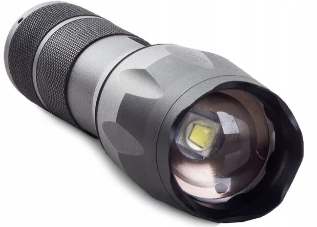 image-1635.jpeg Mocna Latarka Taktyczna Led Wojskowa Policyjna Z Nakładką Sygnalizacyjna