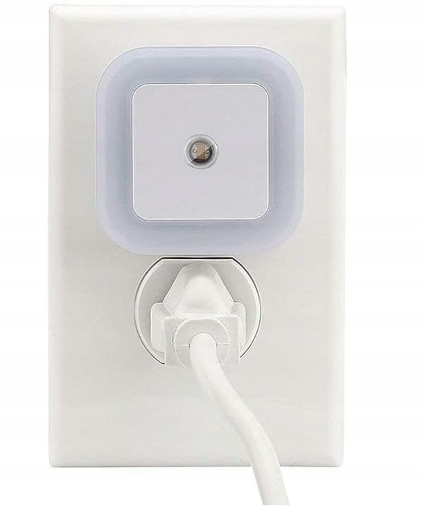 image-1099.jpeg Lampka Nocna Do Kontaktu Z Czujnikiem Zmierzchu Gniazdka Kontakt 1w