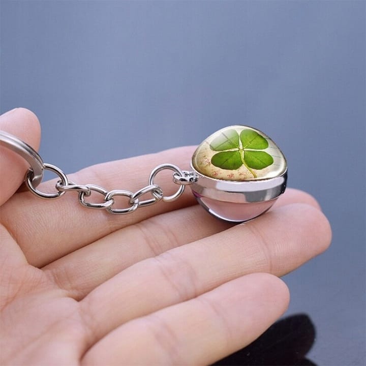 Brelok Koniczyna Luck Na Szczęście Szklana Kulka Czterolistna Koniczyna