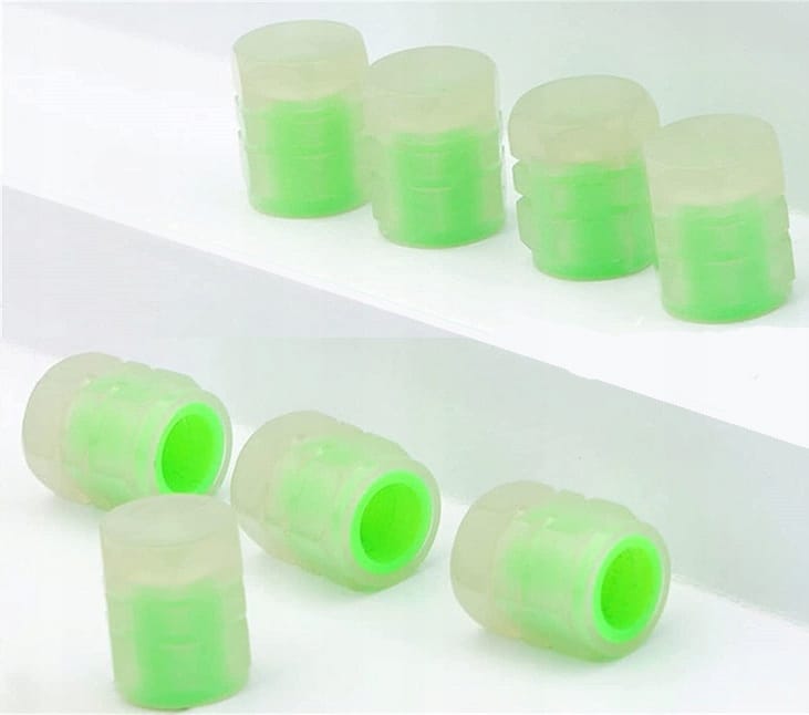 4 X Nakrętki Świecące Fluorescencyjne Na Wentyl Koło Samochodowy Auto Rower