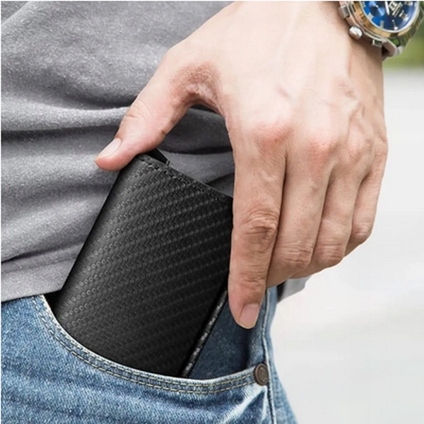 Etui Antykradzieżowe Na Karty X 6 Carbon Portfel Wysuwanie Kart Przyciskiem