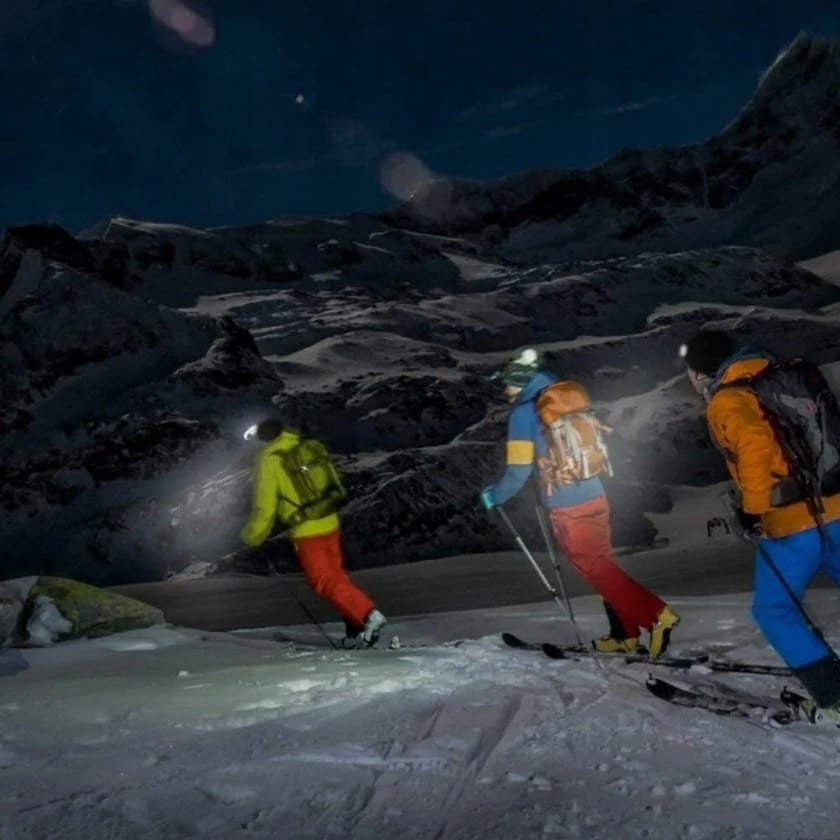 image-2859.jpeg Czapka Męska Zimowa Robocza Z Latarką Led Wywijana Uni Ciepła Sportowa Usb