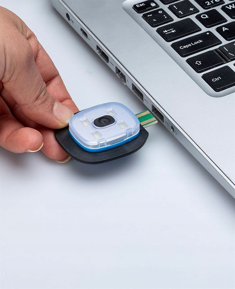 Czapka Męska Zimowa Robocza Z Latarką Led Wywijana Uni Ciepła Sportowa Usb