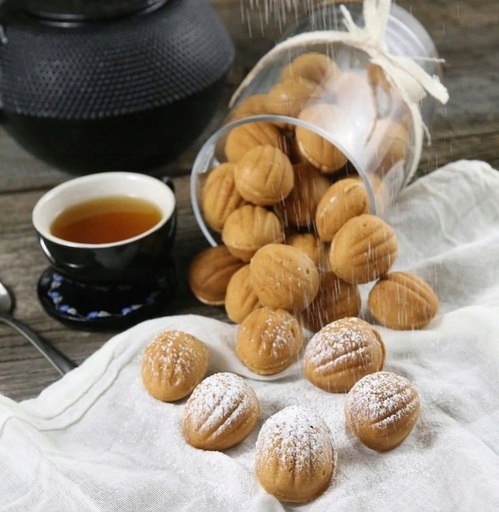 Opiekacz Forma Do Pieczenia Orzeszków Żeliwna Na Gaz Elektryczna 16 Połówek