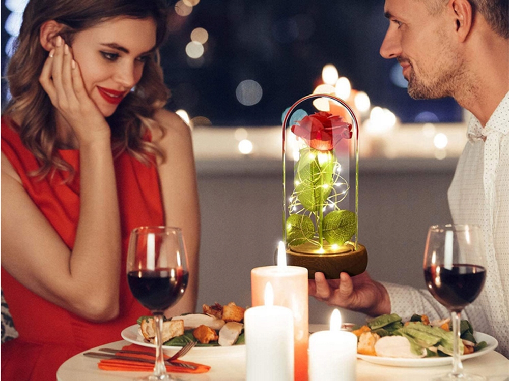 Wieczna Róża W Szkle Led Świecąca Pomysł Na Prezent Walentynki Dzień Kobiet