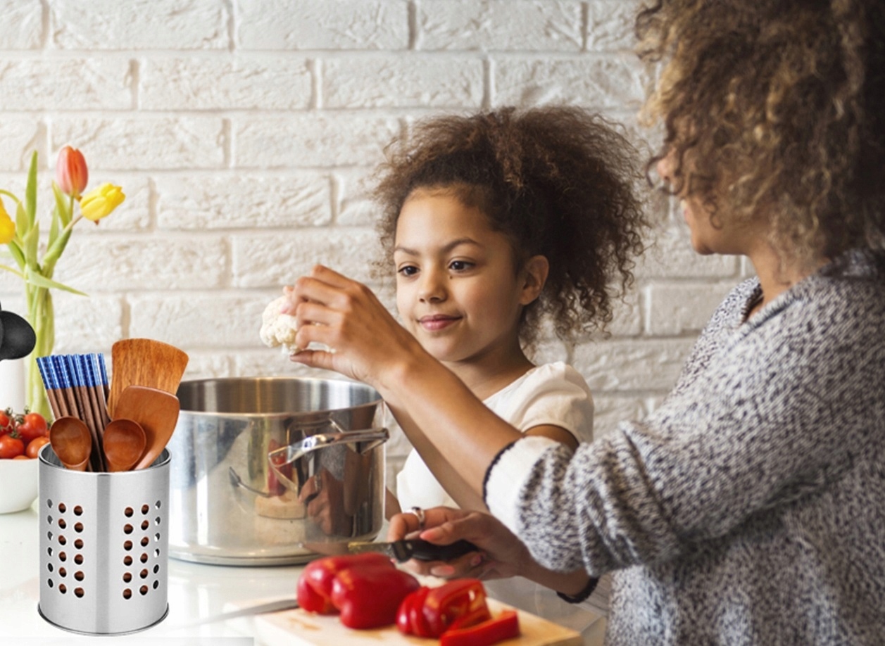 Ociekacz Na Sztućce Noże Łyżki Widelec Pojemnik Metalowy Organizer Srebrny
