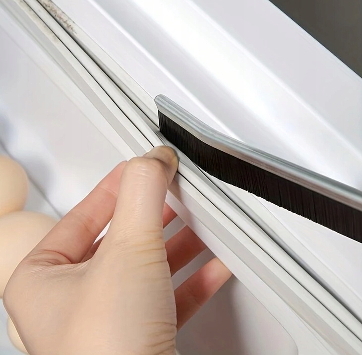 Szczotka Do Czyszczenia Fug Szczelin Mycia Kuchni Wąski Szczelinowy Skrobak