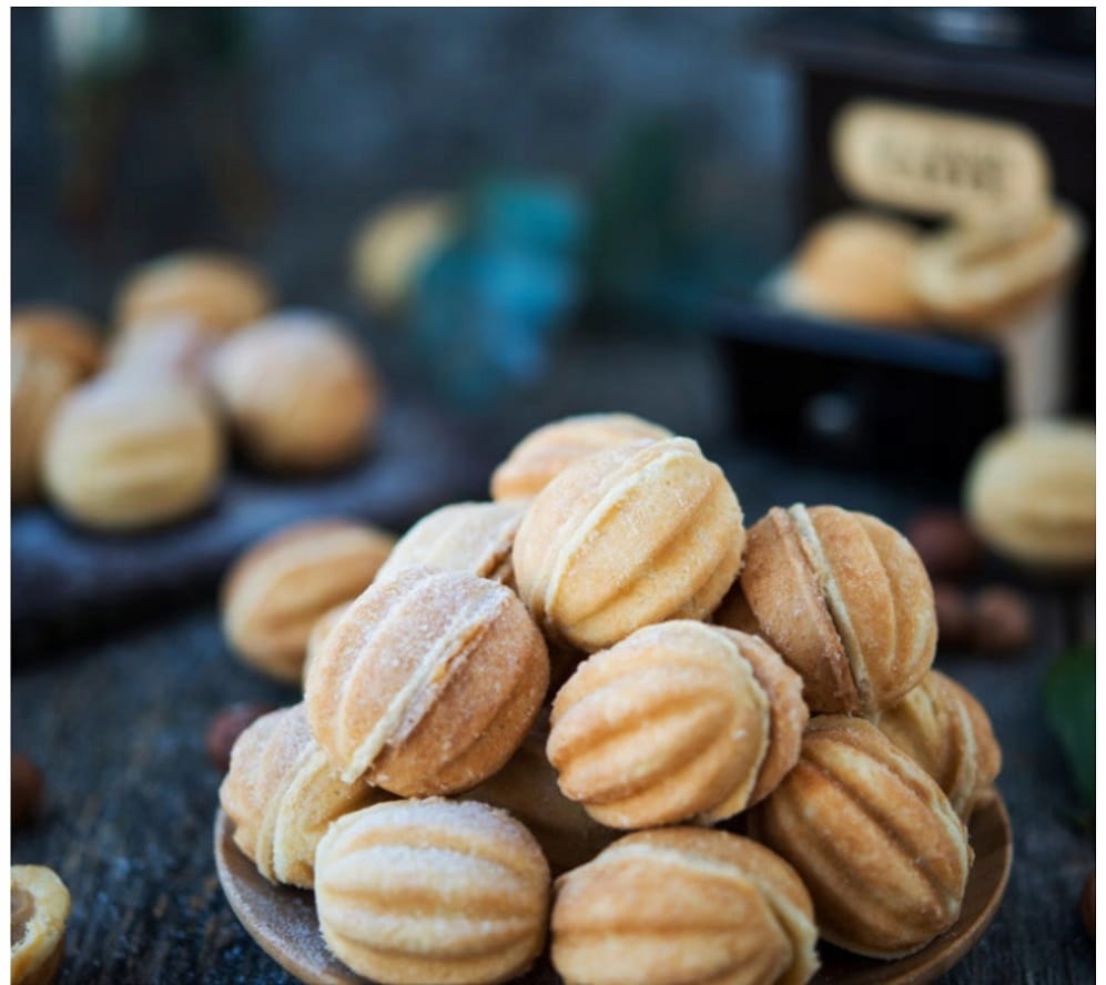 image-9718.jpeg Opiekacz Elektryczny Do Orzeszków Włoskichciastek Orzechów Wypiekacz Forma